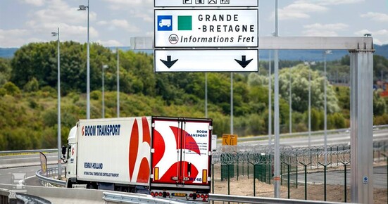 Boom_transport.jpg Boom_transport.jpg