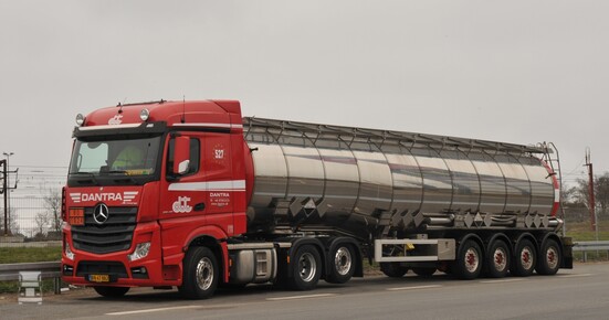 56_tons_seven_axles_LR.jpg 56_tons_seven_axles_LR.jpg