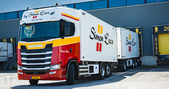 Honderdste-Scania-voor-Simon-Loos-2.jpg