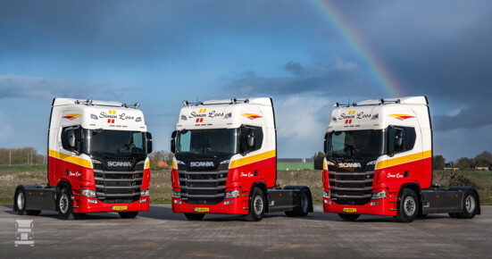 Simon-Loos_Scania-2-pers-2024