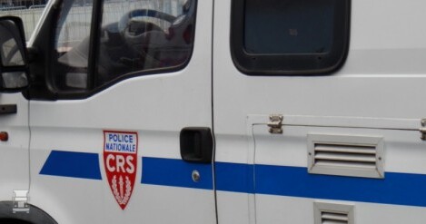 CRS-Francais.jpg CRS-Francais.jpg