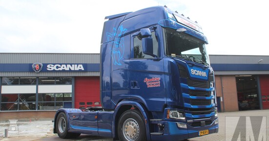 IMG_2755-BorderMaker.jpg IMG_2755-BorderMaker.jpg