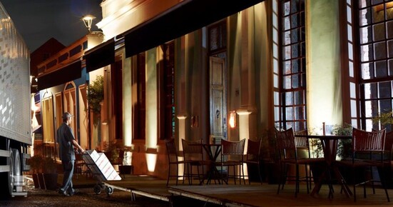 delivery_LR.jpg delivery_LR.jpg