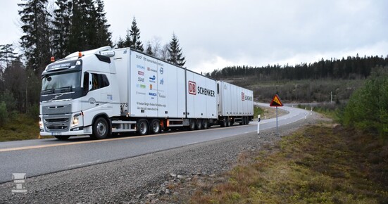 Volvo_Duo_LR.jpg Volvo_Duo_LR.jpg