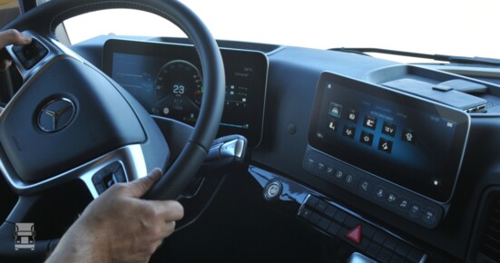 Merc-Actros_ADA_2_LR.jpg Merc-Actros_ADA_2_LR.jpg