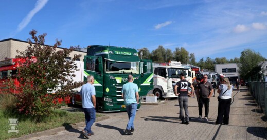 BIGtruck Noah's Cabinteriors (10)