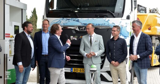 Green-Planet-Waterstoftruck-003