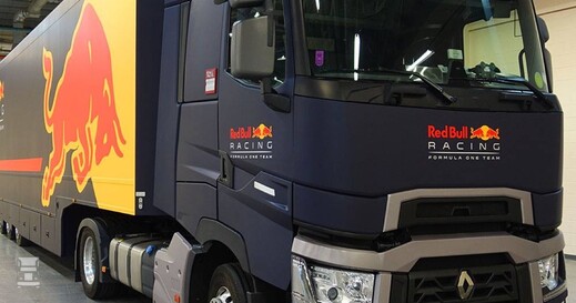 Red-Bull-Racing-Truck-01.jpg Red-Bull-Racing-Truck-01.jpg