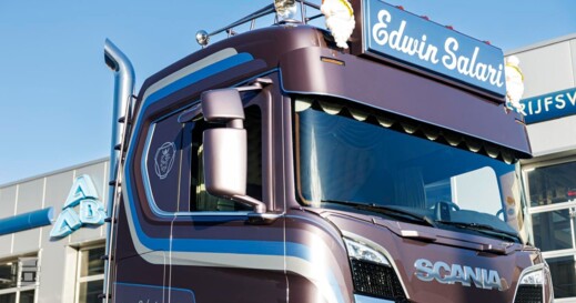 Salari Scania Highline V8 Salari Scania Highline V8