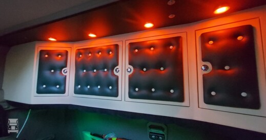 DAF XG+ interieur met kastenwand DAF XG+ interieur met kastenwand