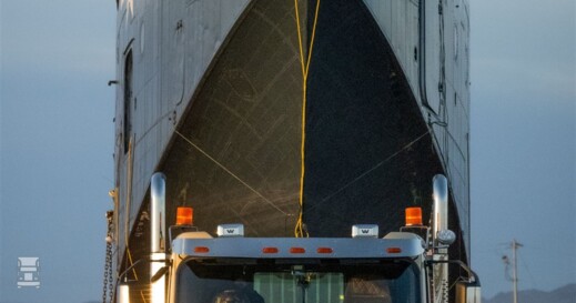 bigtruck vliegtuig transport 2 (960 x 1606)