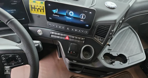 BIGtruck Retro Actros (9) BIGtruck Retro Actros (9)