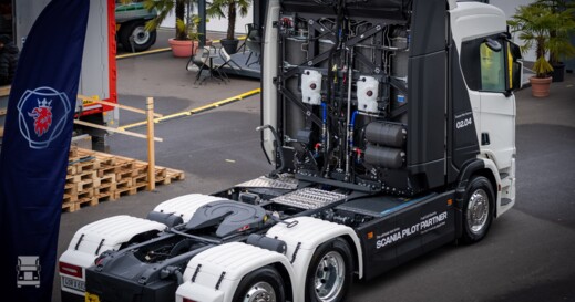 Scania Fuel Cell Truck (1)