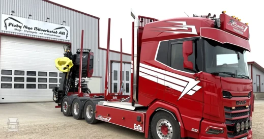 DAF XG+ Zweedse houtauto3