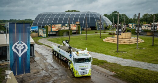 Vissers Ploegmakers Volvo FH Aero - drone op het festival