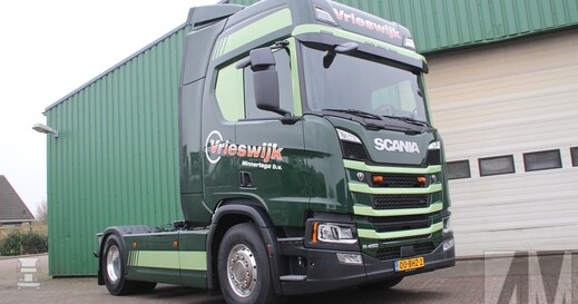 IMG_5484-BorderMaker.jpg IMG_5484-BorderMaker.jpg