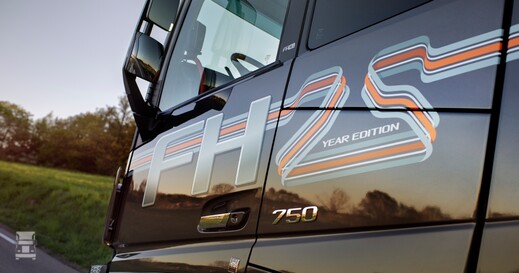 T2018_0247.jpg T2018_0247.jpg