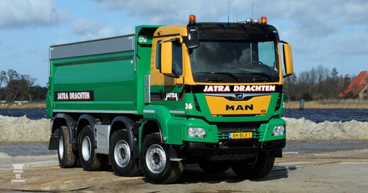 Jatra_9-1400.jpg Jatra_9-1400.jpg