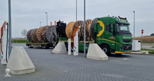 BIGtruck Zwatra Volvo 4 (960 x 960) BIGtruck Zwatra Volvo 4 (960 x 960)