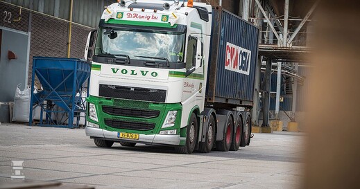Volvo_FH_5-asser_D._Honig_Transport_2_lowres.jpg Volvo_FH_5-asser_D._Honig_Transport_2_lowres.jpg
