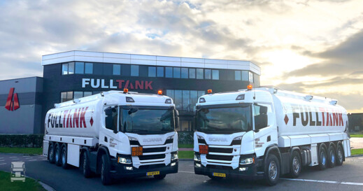 Fulltank_Scania-2-pers-2021.jpg Fulltank_Scania-2-pers-2021.jpg