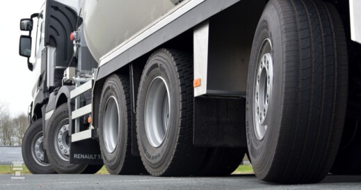 RENAULT_C520_10x4_LIEBHERR-Mixer 3 gestuurde assen 2 RENAULT_C520_10x4_LIEBHERR-Mixer 3 gestuurde assen 2