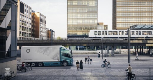 Volvo FM Electric in de stad (960 x 596)