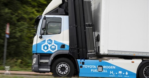 2025 Toyota Fuel Cell Truck Media Event_Dynamic_022 (960 x 640)