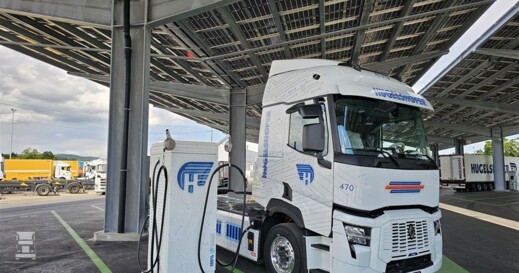 BIGtruck Hugelshofer (2)_0 (960 x 720) BIGtruck Hugelshofer (2)_0 (960 x 720)