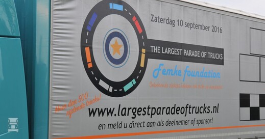 LargestParade3LR.jpg LargestParade3LR.jpg