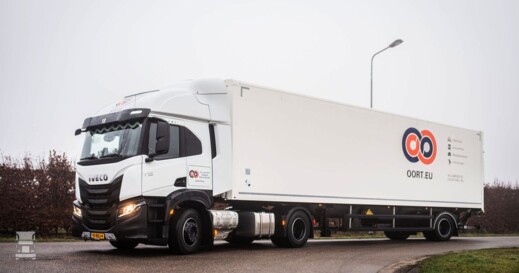 Van_Oort_-_3.jpg Van_Oort_-_3.jpg