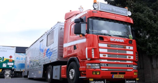 Peeltruckers (13) Peeltruckers (13)