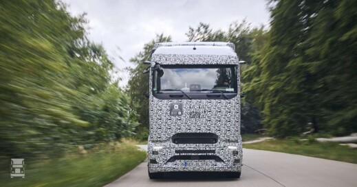 E-Actros Long Haul (1) E-Actros Long Haul (1)