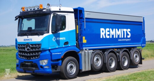 Veldhuizen-Mercedes Quadro 10x4 Remmits lv 2 Veldhuizen-Mercedes Quadro 10x4 Remmits lv 2