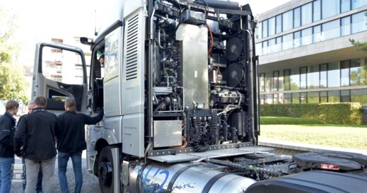 Daimler Truck GenH2O (8)-1400 Daimler Truck GenH2O (8)-1400