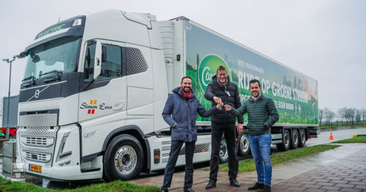 simon-loos-volvo-fh-electric-friesland-campina-2 (002) simon-loos-volvo-fh-electric-friesland-campina-2 (002)
