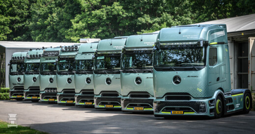 1920_demovoertuigenvannieuwstegeneratietrucksvanmercedes-benzklaarvoorpraktijktests-2 1920_demovoertuigenvannieuwstegeneratietrucksvanmercedes-benzklaarvoorpraktijktests-2