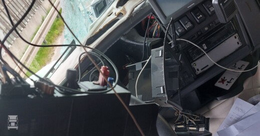 Wiel door de voorruit (5) Wiel door de voorruit (5)