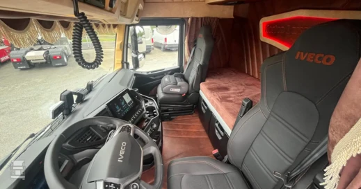 Deense Iveco S-Way interieur Deense Iveco S-Way interieur