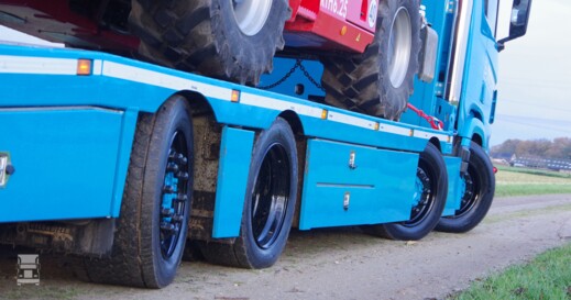 .Oprij-SCANIA 37-88 Bosman-Machines 3-assen gestuurd .Oprij-SCANIA 37-88 Bosman-Machines 3-assen gestuurd