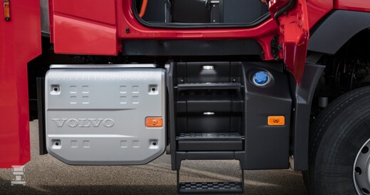 volvo-crew-cab-instap.jpg volvo-crew-cab-instap.jpg