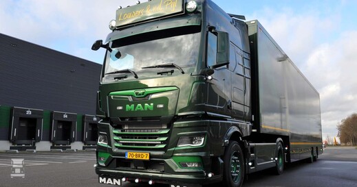 completemantgxvoorlouwersampvanderpijl6-1400.jpg completemantgxvoorlouwersampvanderpijl6-1400.jpg