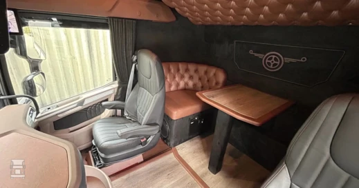 Folmer DAF XG+ interieur (3)