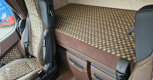 BIGtruck Retro Actros (6)