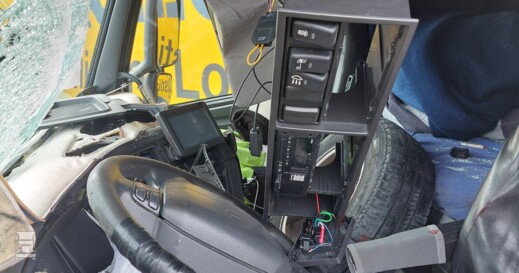 Wiel door de voorruit (1)