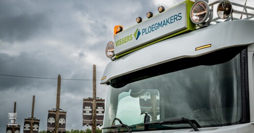 Vissers Ploegmakers Volvo FH Aero - close-up lichtbak Vissers Ploegmakers Volvo FH Aero - close-up lichtbak