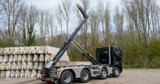 .RENAULT_C520_8x4_Wide-Spread met 30 Ton's AJK haakarm hoog .RENAULT_C520_8x4_Wide-Spread met 30 Ton's AJK haakarm hoog