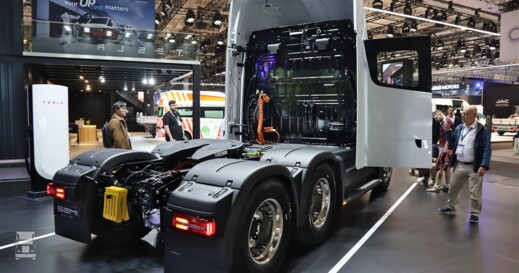 Tesla Semi IAA 2026 3 (960 x 640)