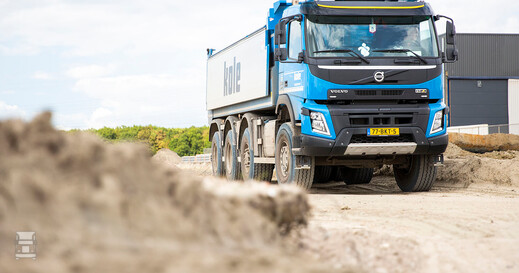 Volvo_FMX_8x8_Kole_Transport_3_lowres.jpg Volvo_FMX_8x8_Kole_Transport_3_lowres.jpg