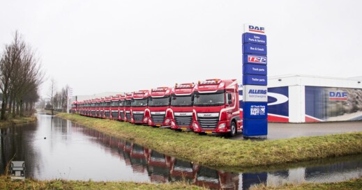 DAFs_van_Hoefnagels_afgeleverd_door_Allers_Bedrijfswagens.jpg DAFs_van_Hoefnagels_afgeleverd_door_Allers_Bedrijfswagens.jpg